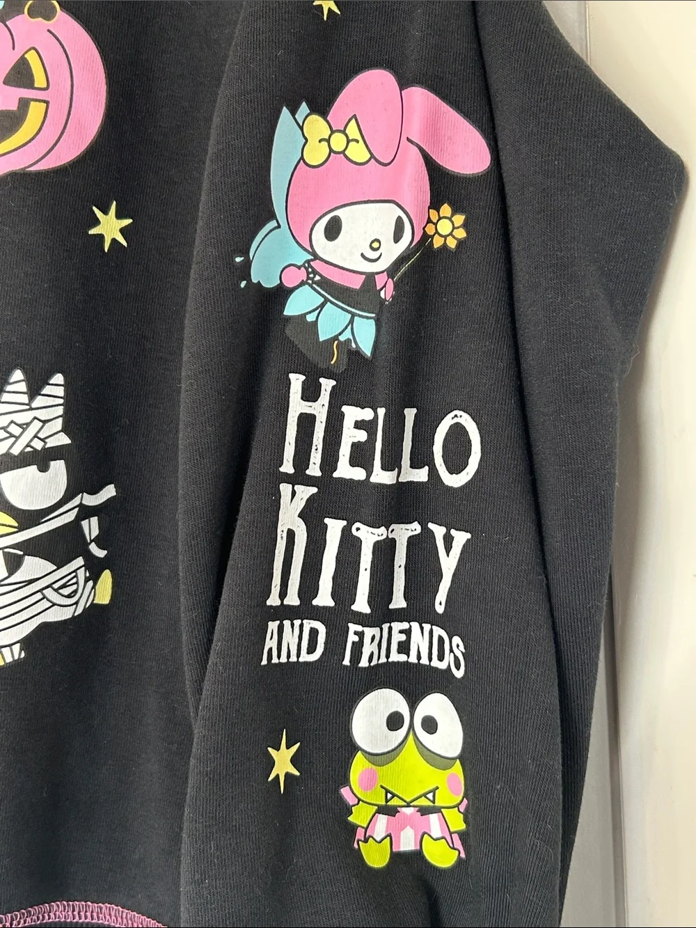 Sanrio Hello Kitty Trick or Treat Black Graphic Halloween Sweatshirt Sz S
